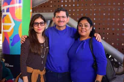 Ariana, Miguel y Silvia.