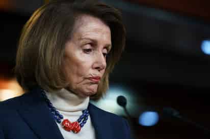 Prohibido. La demócrata Nancy Pelosi no pudo realizar un viaje oficial al extranjero, por orden del presidente Trump. (AP)