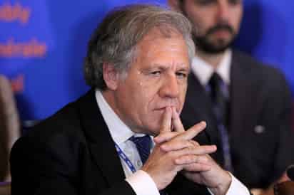 Felicitación. Luis Almagro felicitó a Juan Guaidó por haber anunciado que asume la presidencia de Venezuela. (AP)