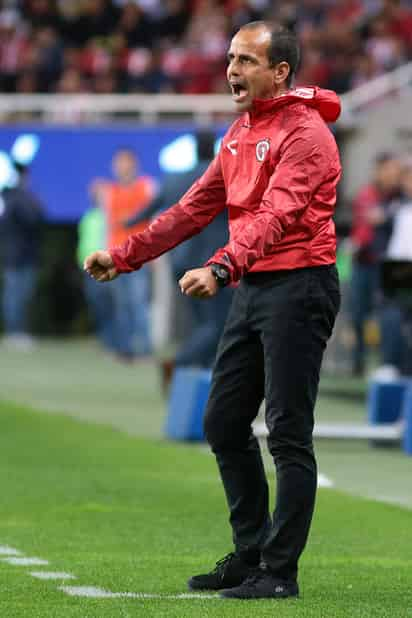 Oscar Pareja prueba suerte en el futbol mexicano con los Xolos de Tijuana. 