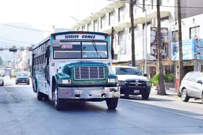 Estudio. De acuerdo a la OCDE, las familias mexicanas son las que más gastan en transporte. (ARCHIVO)