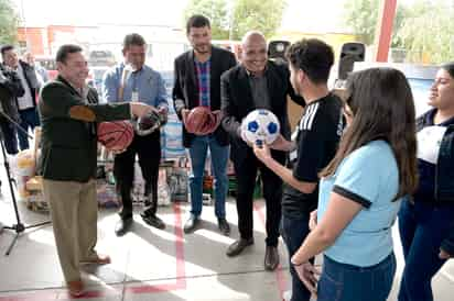 Realizan entrega de material y equipamiento para los Cobaed. (EL SIGLO DE TORREÓN)