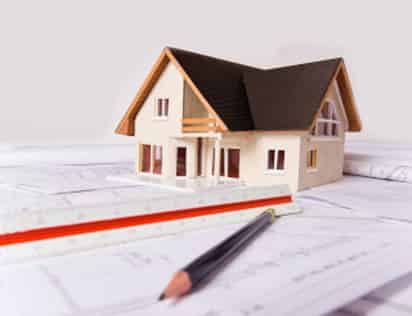 Los trabajadores de la industria inmobiliaria son los que se sienten más satisfechos en sus trabajos, le siguen de medios de comunicación y transporte. (ARCHIVO)