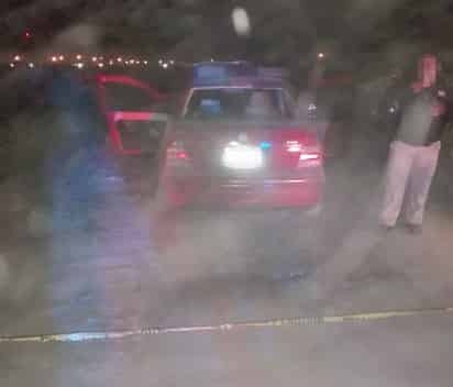 La víctima se encontraba en la cajuela del vehículo y como huellas de violencia se le apreciaban heridas de arma blanca en la espalda y golpes en distintas partes del cuerpo. (EL SIGLO DE TORREÓN)