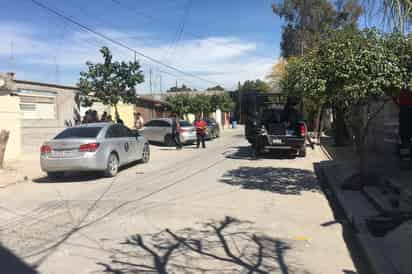 Elementos de distintas corporaciones de seguridad del estado y del municipio, acudieron al lugar para atender la emergencia y realizaron un operativo en la zona sin que se reportaran detenidos. (EL SIGLO DE TORREÓN)