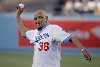 Don Newcombe falleció a los 92 años, el legendario pitcher jugó 8 años con Dodgers, con quienes ganó 123 juegos y tuvo 3.51 de efectividad.