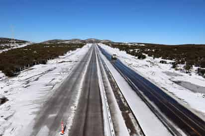 Atención. Se coordinan a través de redes sociales para dar una mayor atención a quienes viajan por estas carreteras.