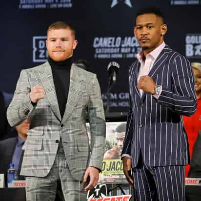 Saúl 'Canelo' Álvarez (i) y Daniel Jacobs chocarán el próximo 4 de mayo en la T-Mobile Arena de Las Vegas.
