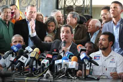 El líder opositor, Juan Guaidó, manifestó ayer su intención de hacer nuevos viajes ahora hacia Europa en busca de apoyo. (EFE)