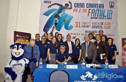 Presentaron ayer la tercera edición de la carrera Va por mi Familia, organizada por la Universidad MEZE. (Jesús Galindo)