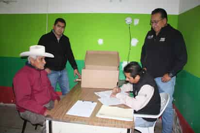 Instalan Ventanilla Itinerante en el municipio de San Pedro, para todos los trámites que requieren los productores de ganado.