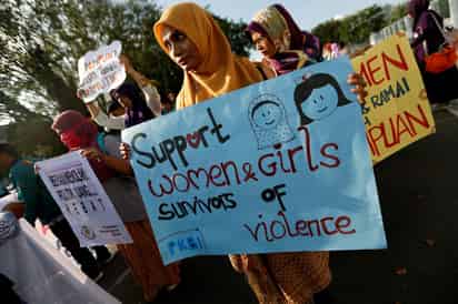 Mujeres de Indonesia asisten a una protesta para recordar el Día Internacional de la Mujer, el cual celebra en todo el mundo los logros de las mujeres en los ámbitos social, económico, cultural y político. (EFE)