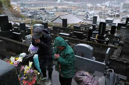 Hoy tendrán lugar en todo el país ceremonias de homenaje a las víctimas, que incluirán un minuto de silencio a las 14:46 hora local. (EFE)