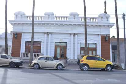 El año pasado se comenzaron a realizar algunas mejoras al exterior del Archivo Municipal ubicado sobre la calle Acuña de esta ciudad. (FERNANDO COMPEÁN)