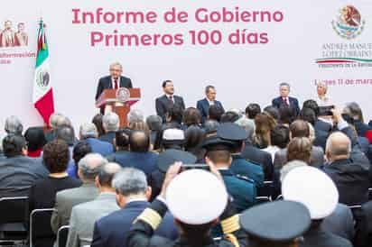 Al ofrecer un informe de los primeros 100 días de su gobierno, ante empresarios, funcionarios y gobernadores, Andrés Manuel López Obrador aclaró que la Presidencia que encabeza no tiene partido, ni privilegia a grupos de intereses creados. (ARCHIVO)