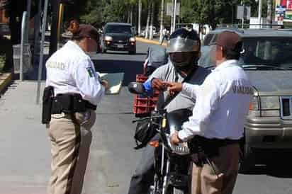 El director de Tránsito y Vialidad de Lerdo señaló que se ha incrementado el número de mujeres en la corporación. (EL SIGLO DE TORREÓN)