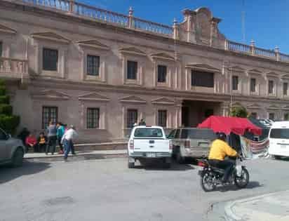 El alcalde indicó que retiró las pensiones y presentará denuncias para que se castigue por este acto de corrupción.