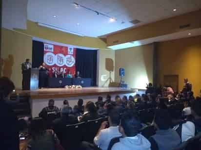 Se pretende trabajar a fin de sensibilizar a la sociedad, promover la igualdad y que en las dependencias públicas se cuente con un intérprete. (EL SIGLO DE TORREÓN)