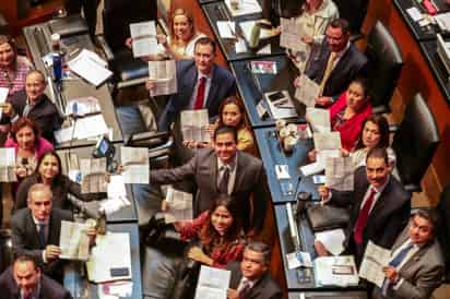 Ante la negativa del Senado para aprobar la terna del presidente, el Ejecutivo alista un plan B para la CRE.