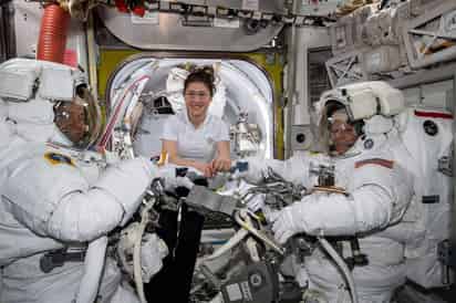 Se ha frustrado por la falta de un traje adecuado para una de las dos astronautas que debían participar en esa tarea. (EFE)