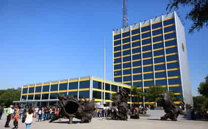 Con el propósito de brindar habilidades a los estudiantes y docentes para hacer frente a la problemática, el programa de prevención del suicidio se establecerá en las 26 facultades y 29 preparatorias de la Universidad Autónoma de Nuevo León (UANL). (ARCHIVO)