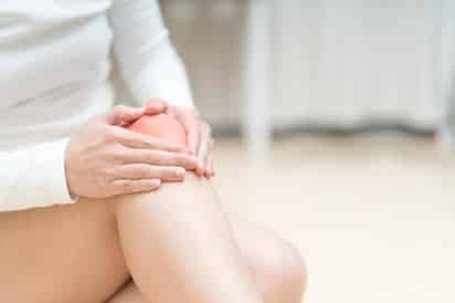 Este dolor se asocia con el reumatismo ante los síntomas de rigidez y endurecimiento de articulaciones, músculos, tendones o estructuras del aparato locomotor. (ARCHIVO)