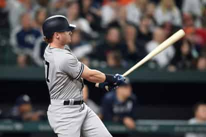 Clint Frazier conectó jonrón de tres carreras en el octavo inning para poner el juego 6-4 a favor de Yanquis.