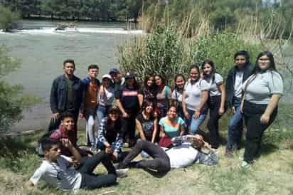 Los recorridos se realizaron sobre la rivera del río del Parque Ecológico, donde expusieron diferentes maneras de preservarlo. (EL SIGLO DE TORREÓN)