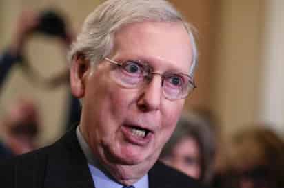 'Miren, sabemos que no les agrada Donald Trump, pero hubo una elección', argumentó Mitch McConnell en el pleno del Senado. (AP)