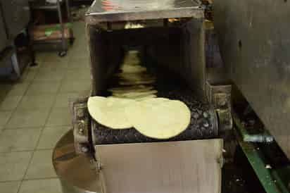 Industriales de la tortilla podrían incrementar el precio hasta 17 pesos por kilo en Lerdo.