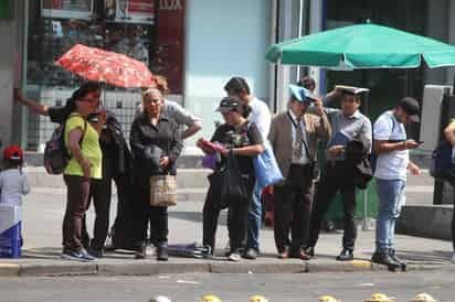 Las condiciones actuales del sistema de pensiones en el país provocará que las mujeres mexicanas obtengan la pensión más baja en América Latina, de apenas 29% de su último salario, de acuerdo con un análisis realizado por la aseguradora Mapfre. (ARCHIVO)