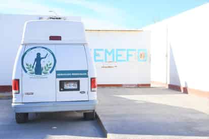 El cuerpo fue trasladado al Semefo para la práctica de la necropsia. (ARCHIVO)