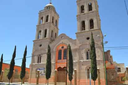 Continúan preparándose los actores que participan en el tradicional Vía Crucis de la parroquia de San Pedro Apóstol. (EL SIGLO DE TORREÓN)