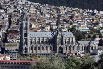 Cada año, el gobierno francés gasta alrededor de cuatro millones de euros en la catedral. (AGENCIA)
