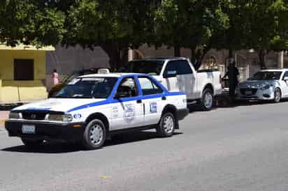 La Subdirección de Transporte en La Laguna de Durango señaló que hay rezago en la actualización de datos de taxis. (EL SIGLO DE TORREÓN)