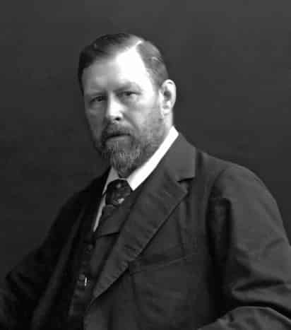 Los primeros siete años de su vida, Abraham 'Bram' Stoker, quien nació el 8 de noviembre de 1847 y murió el 20 de abril de 1912, transcurrieron en cama por una parálisis que le impedía caminar. (ESPECIAL)