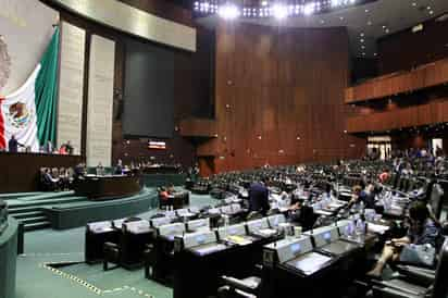 A ocho días de concluir el periodo ordinario de sesiones, la Comisión de Puntos Constitucionales de la Cámara de Diputados se alista a aprobar este miércoles reformas constitucionales para que el Presidente de la República pueda ser imputado y juzgado por corrupción y delitos en materia electoral. (ARCHIVO)