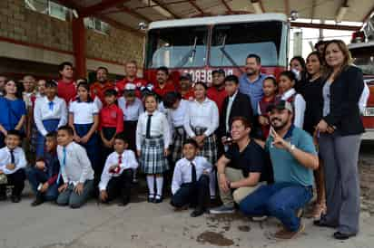 Como parte de la actividad, el Cabildo Infantil y el Cabildo de Matamoros, recorrieron Seguridad Pública y Bomberos. (EL SIGLO DE TORREÓN/EDITH GONZÁLEZ)