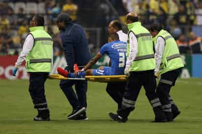 El mediocampista celeste fue sustituido en los primeros minutos del partido tras un duro choque contra el portero de las Águilas.