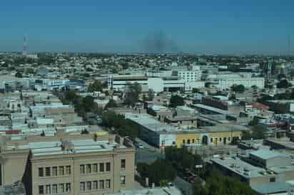 De acuerdo con los monitoreos en las tres estaciones municipales, se cerró el mes de abril con valores considerados como 'regular' y 'mala' en términos de calidad del aire en Torreón. (EL SIGLO DE TORREÓN)