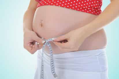 El sobrepeso en el embarazo supone un riesgo mayor para que la mujer pueda desarrollar enfermedades como la preclampsia, la diabetes gestacional o tener un parto prematuro. (ARCHIVO)