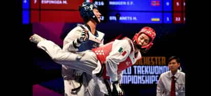 María del Rosario Espinoza buscaba su segunda medalla de oro en campeonatos mundiales, pero fue superada 22-2 por la surcoreana Lee Da-Bin, en la competencia celebrada en Manchester, Inglaterra. (CORTESÍA)