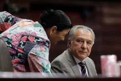 En conferencia de prensa, el titular del Ejecutivo federal afirmó que su gobierno tiene el compromiso de atender el grave problema de inseguridad y de violencia que hay en el país. (EL UNIVERSAL)