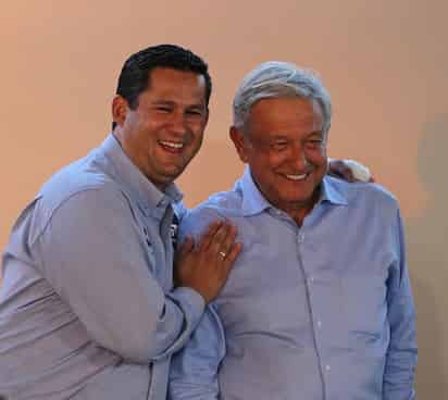 El gobernador de Guanajuato, Diego Sinhue Rodríguez Vallejo, señaló que la refinería 'Ingeniero Antonio Manuel Amor Ríos' de Salamanca, representa un ícono para la entidad, tiene una gran historia y un gran futuro de la mano del gobierno de la República, ya que la inversión que se ejercerá para su rehabilitación servirá mucho para la productividad del estado. (ARCHIVO)