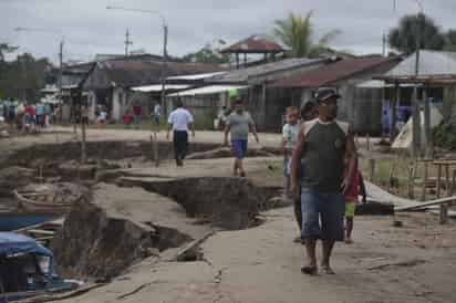 Hasta el momento, el movimiento telúrico ha dejado 15 heridos y 226 familias damnificadas por igual número de casas que quedaron inhabitables. (EFE)