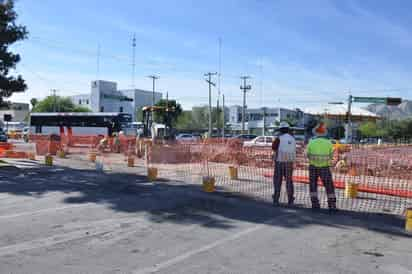 Estos son los trabajos de introducción de tubería que se realizan dentro de la obra civil del Sistema de Transporte Metropolitano. (FERNANDO COMPEÁN)