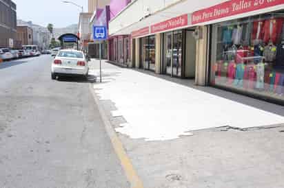 Si los propietarios no aceptan a arreglar su banqueta, el Ayuntamiento hará lo propio y después les cobrará. (EL SIGLO DE TORREÓN)