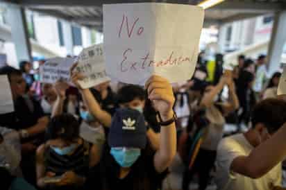 Beijing condenó las protestas pero hasta el momento no indicó si estaba planeando medidas más duras. (EFE)