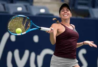 Giuliana Olmos y su compañera Desirae Krawczyk, derrotaron 6-2, 4-6, 10-2 a Makoto Ninomiya y Renata Voracova en la primera ronda. (ARCHIVO)