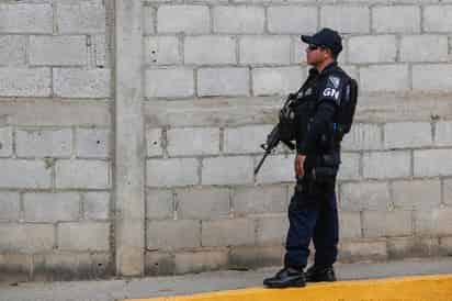 El sentenciado, droga y vehículo fueron puestos a disposición del fiscal federal. (ARCHIVO)